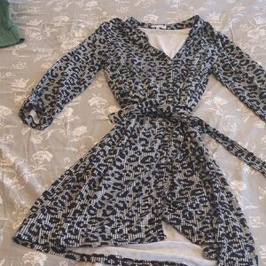 Chic Black and White Long Sleeve Dress